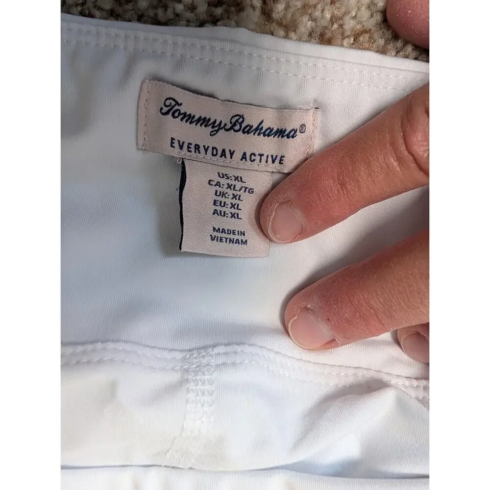 Tommy Bahama skirt/skort, Lightweight, quick dry, built in shorts, XL. Floral